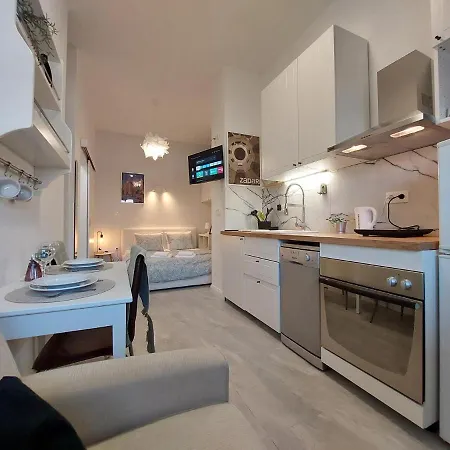 Lipotica Guest house *